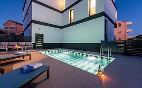 Apartments House Novel